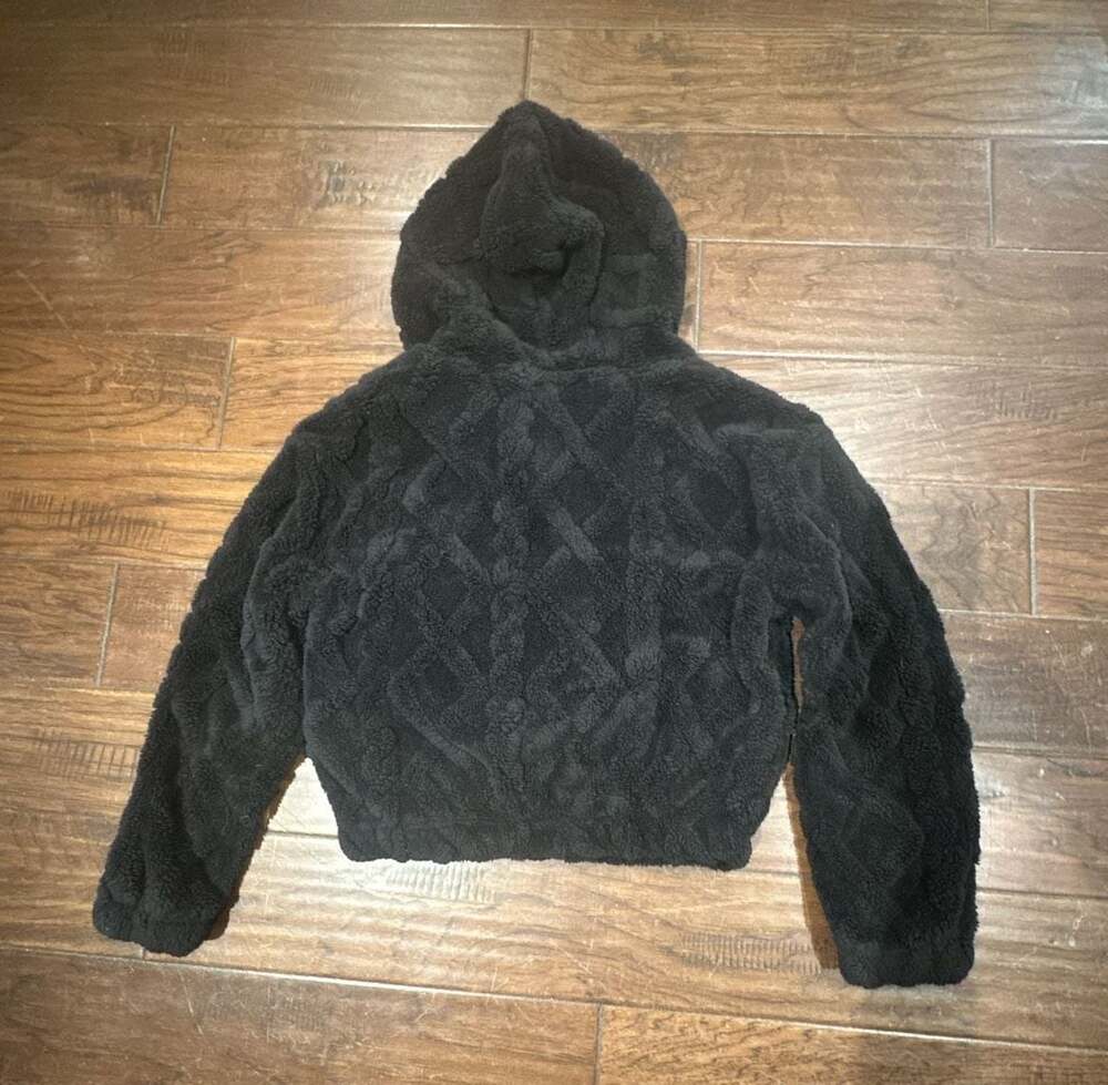 No Boundaries Black Faux Fur Textured Zip-Up Hoodie - Picture 5 of 5